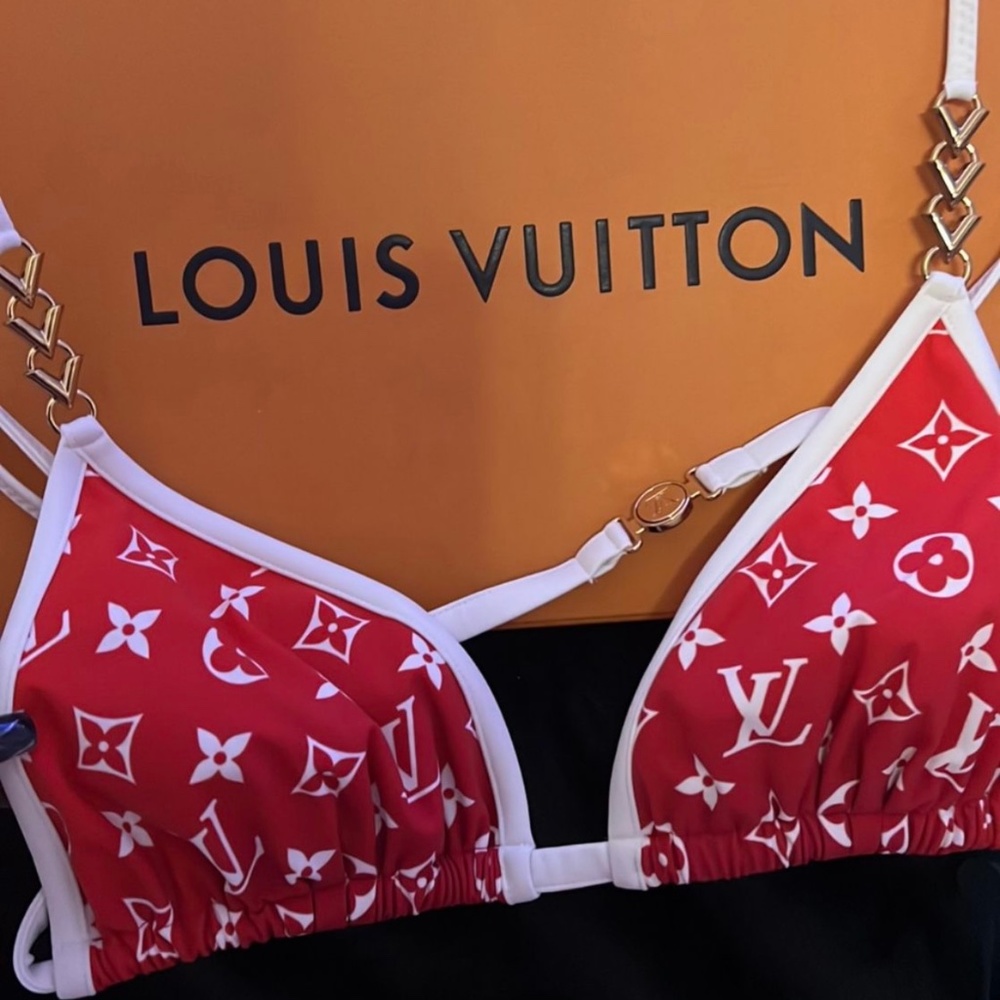 Louis Vuitton Triangle Top